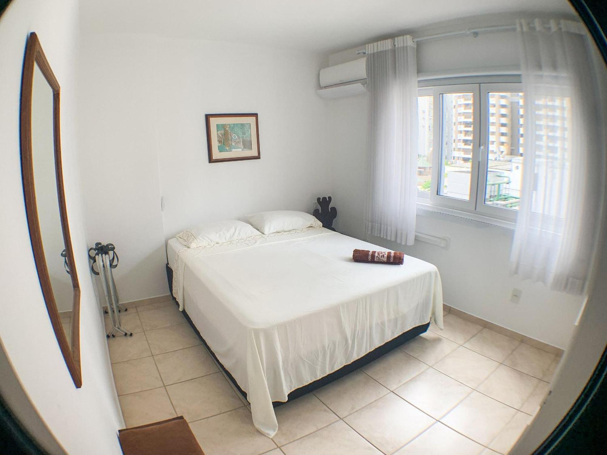 Apartamento Conforto E Espaco Na Quadra Mar