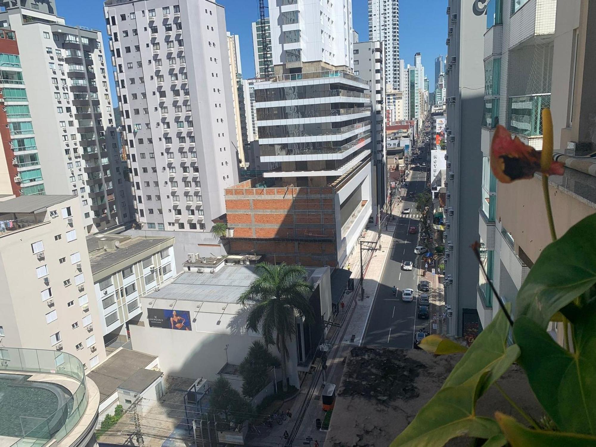 Conforto E Espaco Na Quadra Mar 公寓
